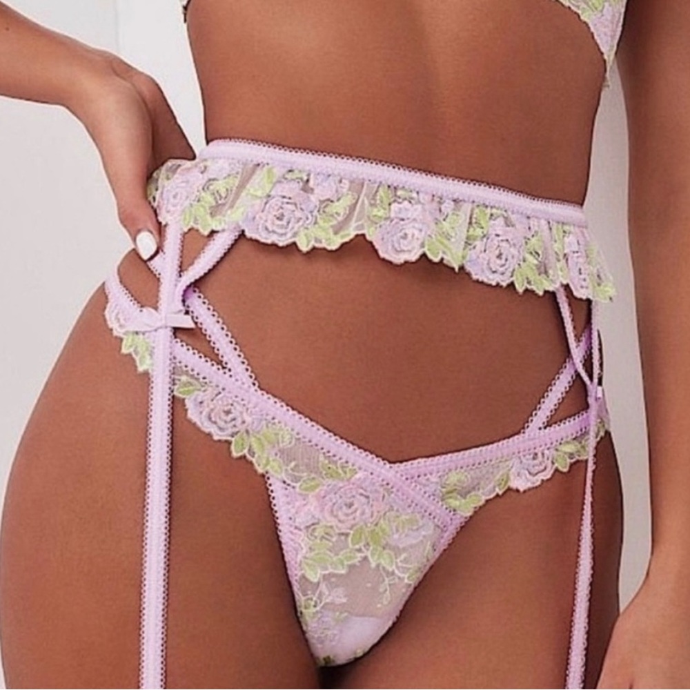 For Love and Lemons Lavender Purple Berry Floral Garter Belt NWOT XXS - Picture 3 of 4